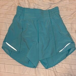Lululemon Hotty Hot High-Rise Lined Short 2.5